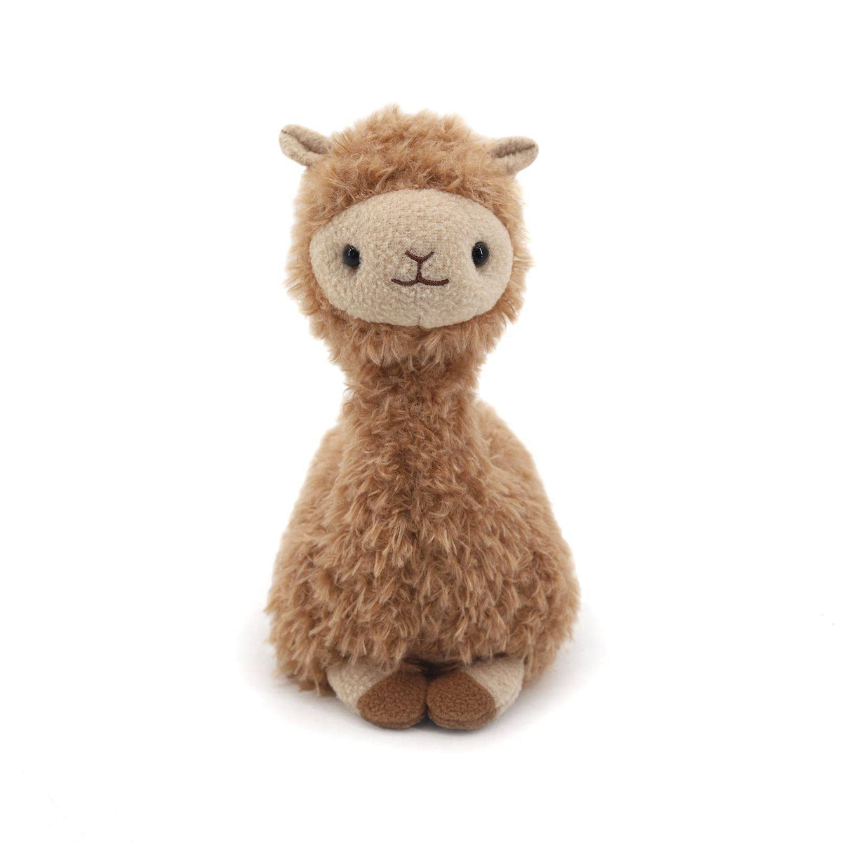 Jomanda alpaca soft toy in caramel plush, front view on white background