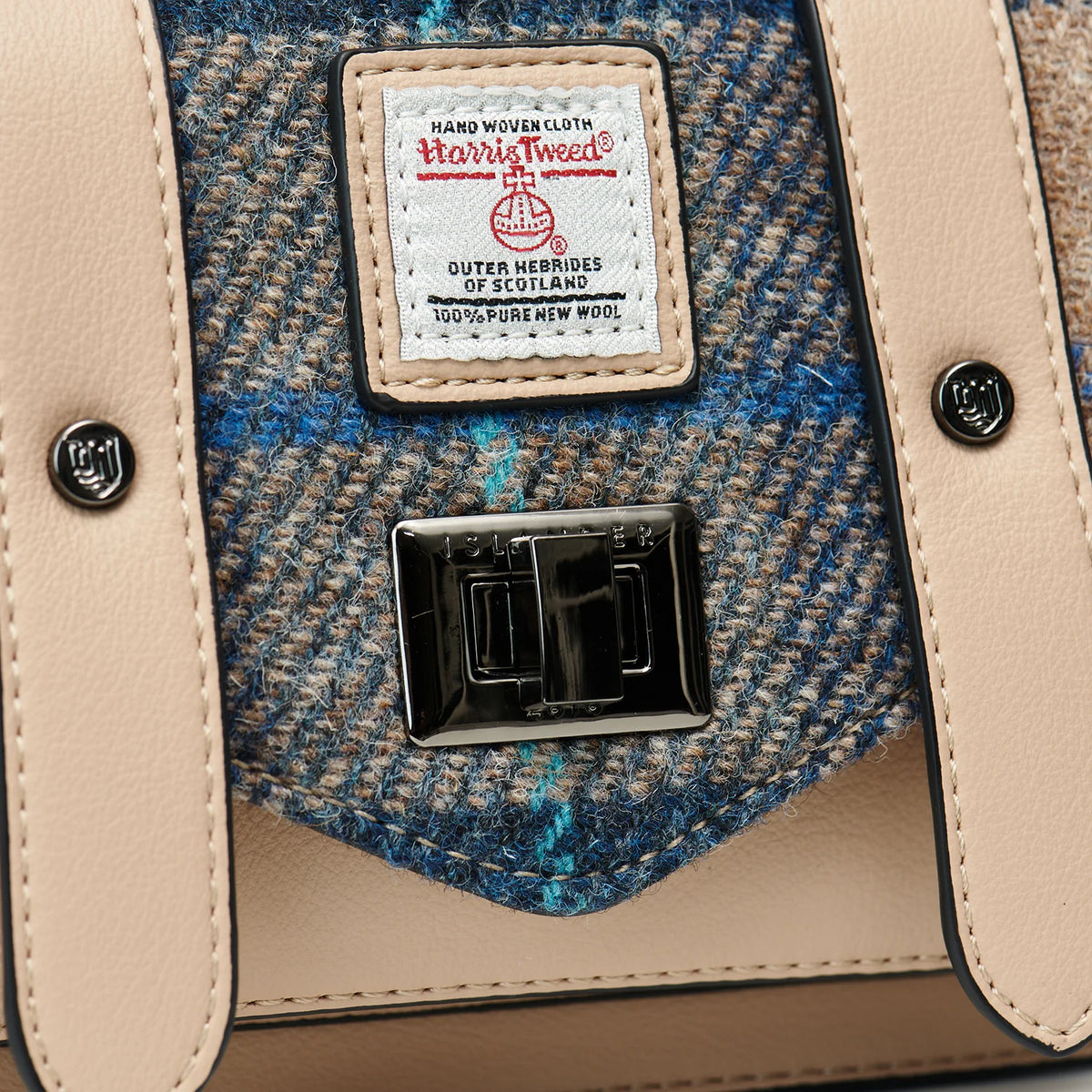 Image of the official Harris Tweed label. 